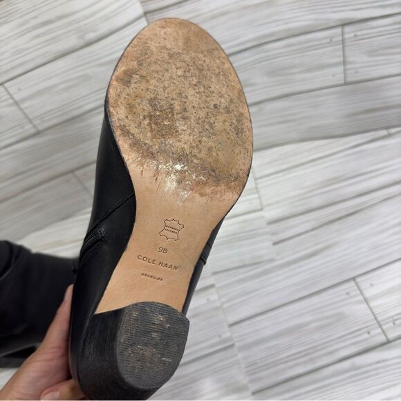 COLE HAAN CHUNKY HEEL LEATHER ANKLE BOOTIE SZ 9 - Picture 8 of 12